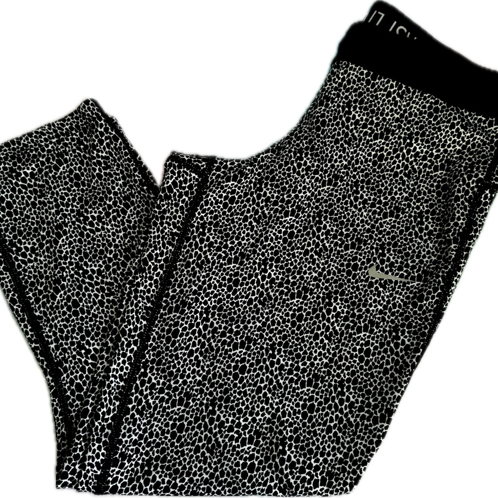 Women’s Nike Crop Leggings, Black White Cheetah Print, Size Medium